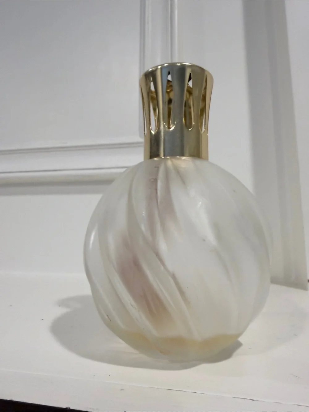 2 Vintage Lampe Berger Fragrance Lamps, Set Frosted Swirl Glass silver gold
